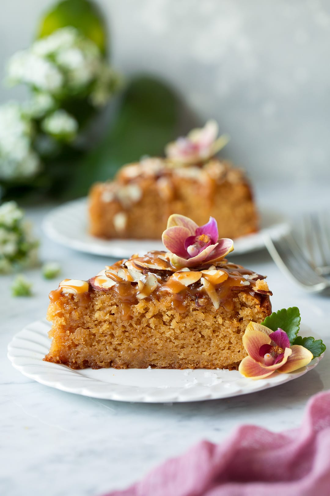 Toscakaka Torte: Soft Caramel Soaked Cake with Crisp Almonds